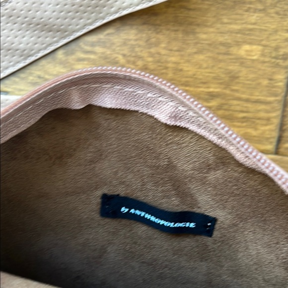 Anthropologie Tan Shoulder Bag with Minimalist Design - Picture 3 of 7